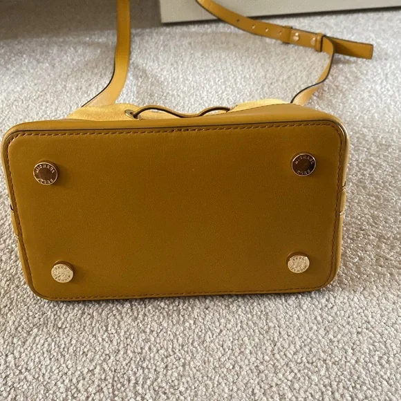 Yellow Michael Kors Small Bucket Bag. Crossbody. - Picture 6 of 9